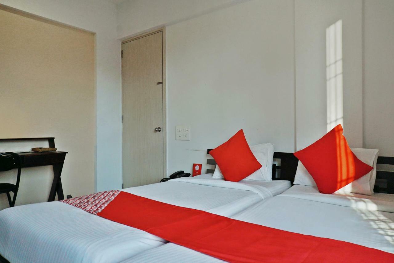 Oyo 12227 Hotel Resonare Baner Pune Extérieur photo